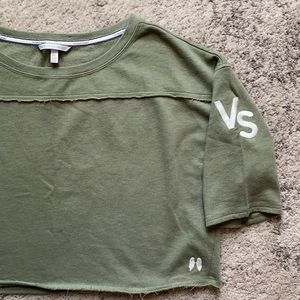 🌿 Victoria’s Secret Green Crop Sweatshirt Medium